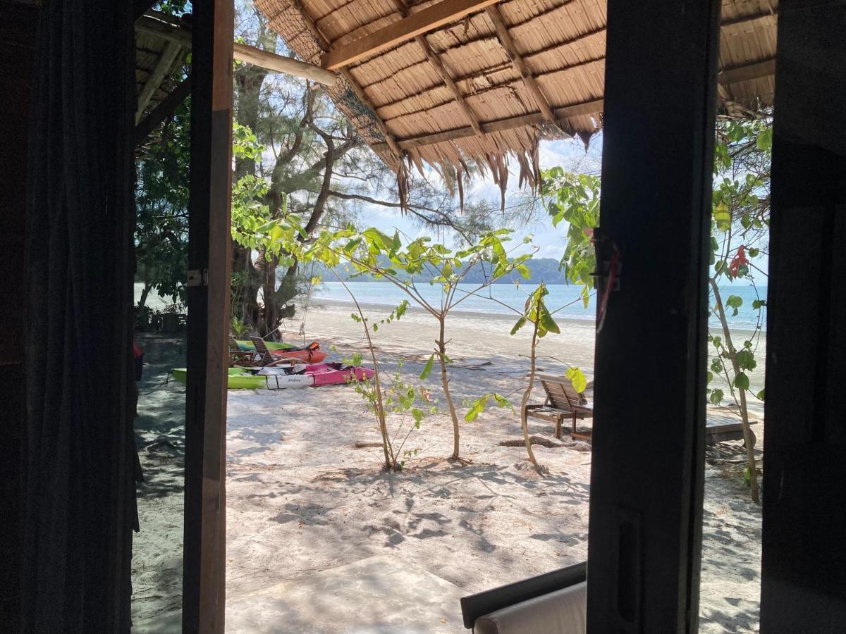 Hotel La Ong Lay à Koh Phayam Extérieur photo