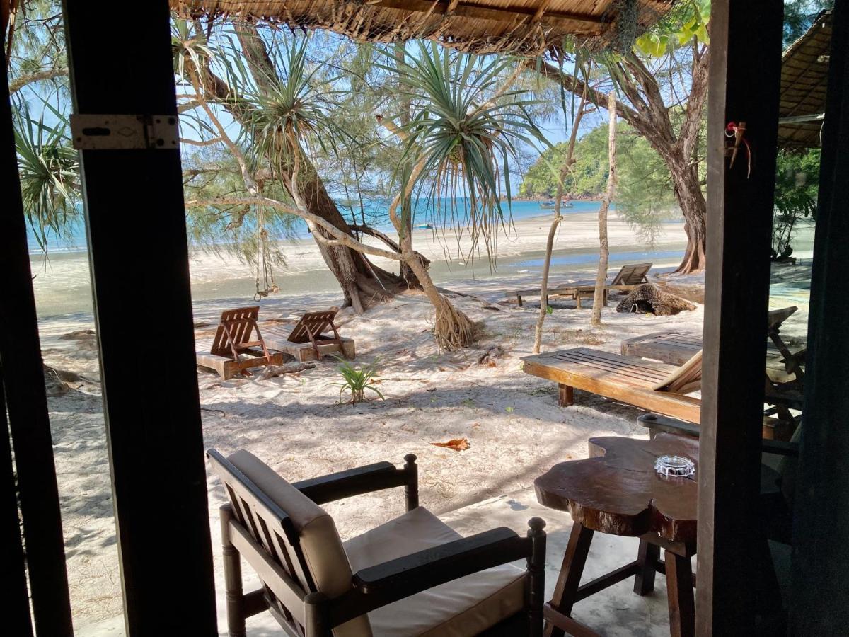 Hotel La Ong Lay à Koh Phayam Extérieur photo