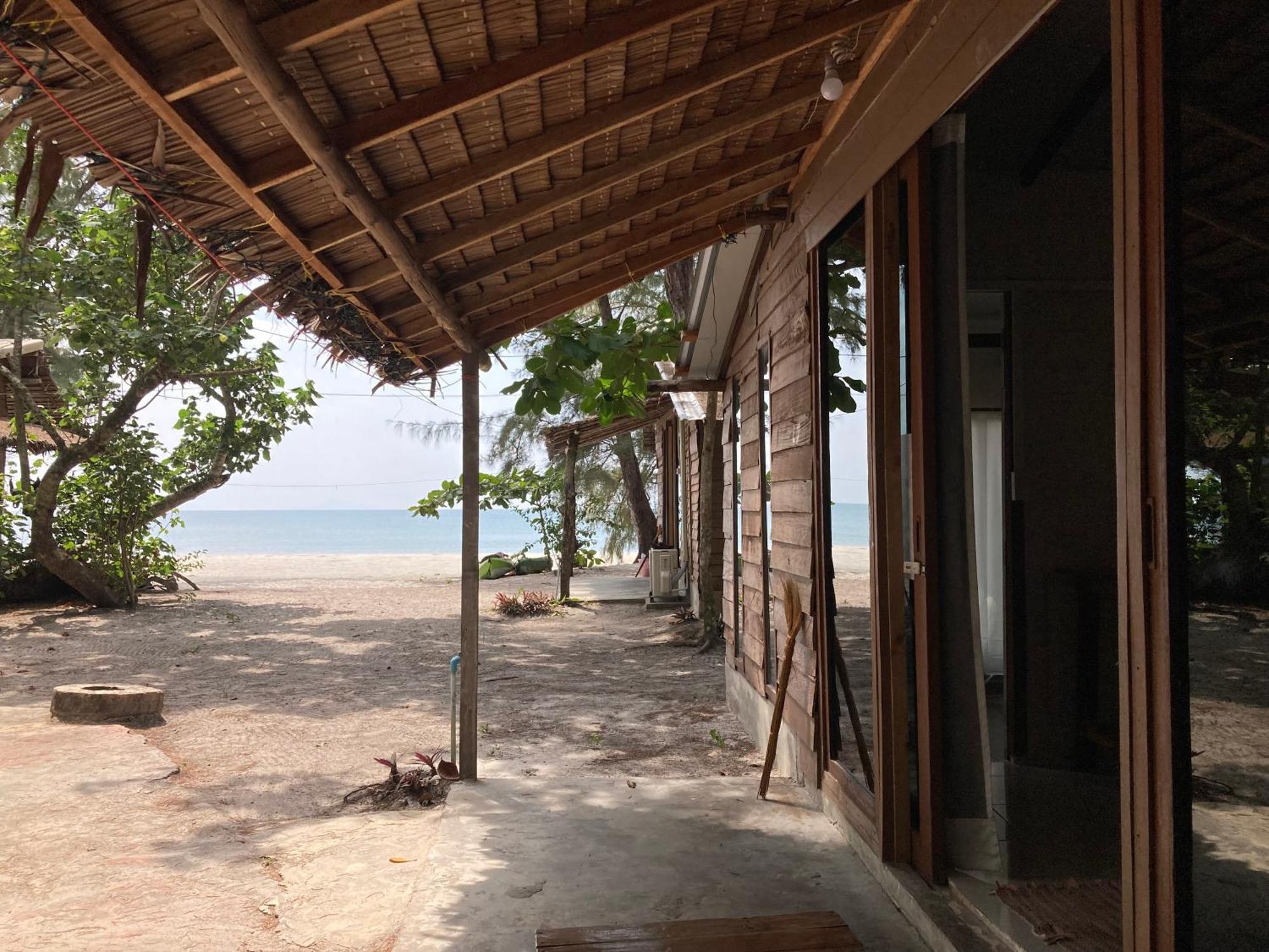 Hotel La Ong Lay à Koh Phayam Extérieur photo