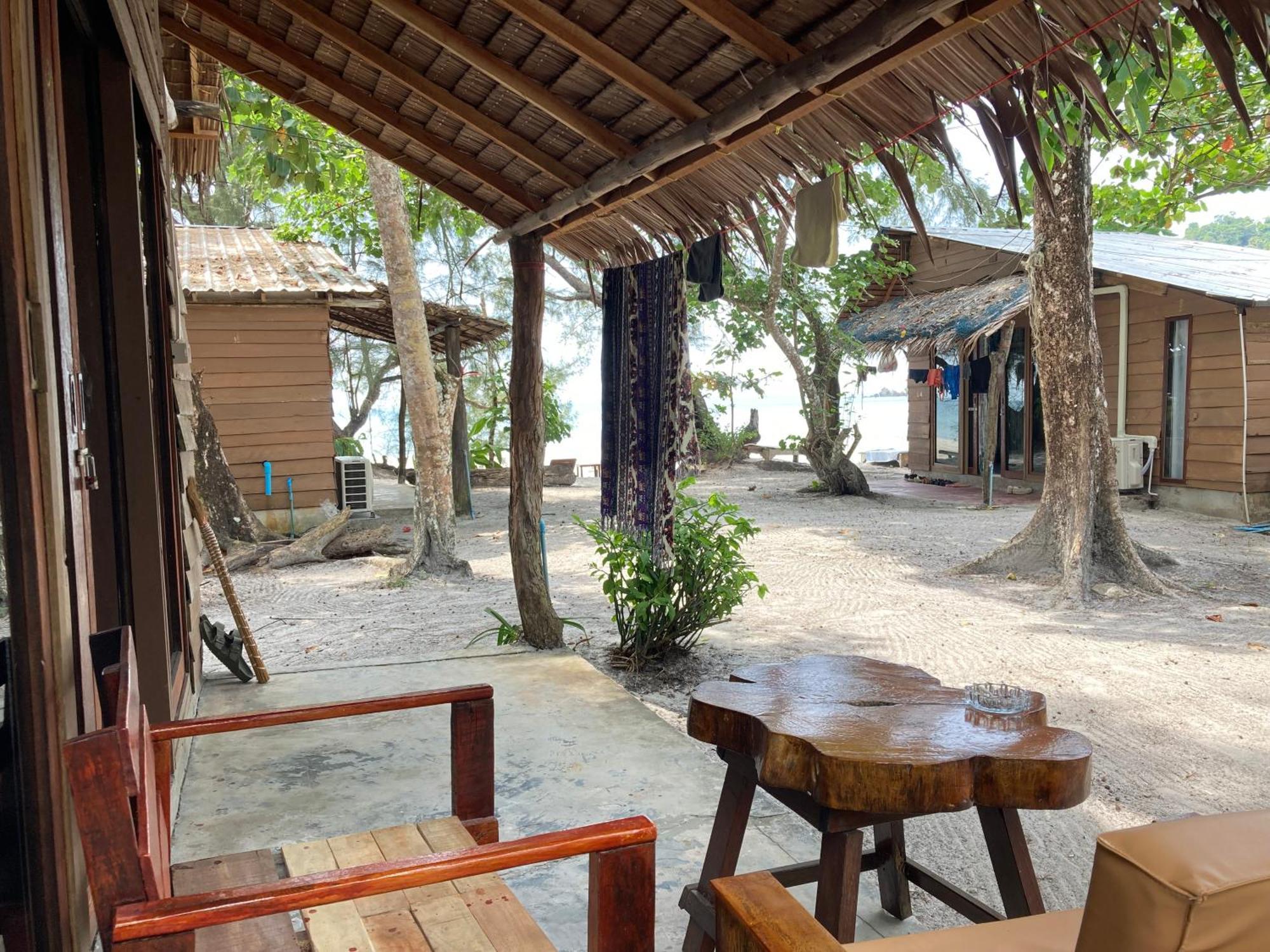 Hotel La Ong Lay à Koh Phayam Extérieur photo