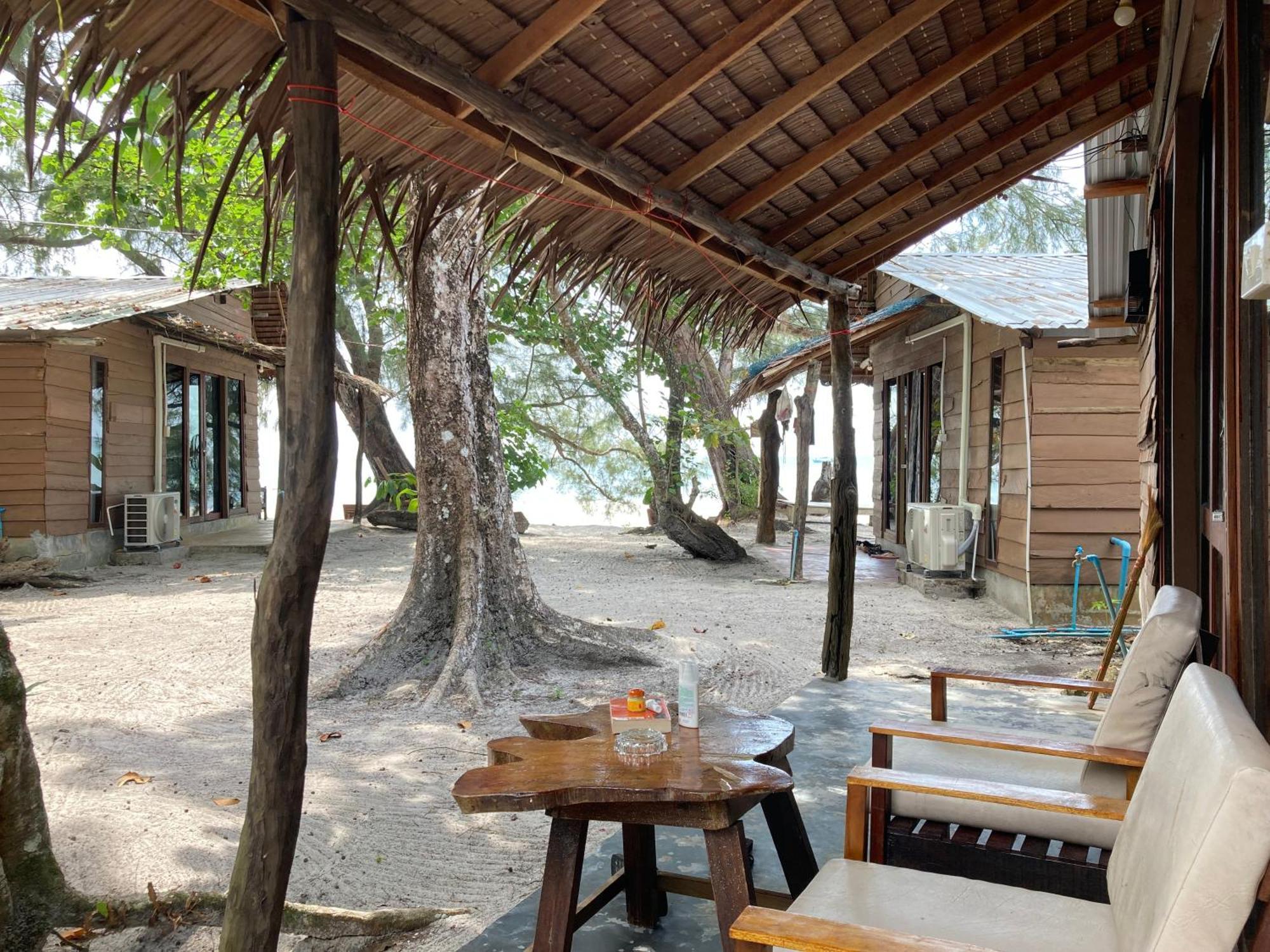 Hotel La Ong Lay à Koh Phayam Extérieur photo