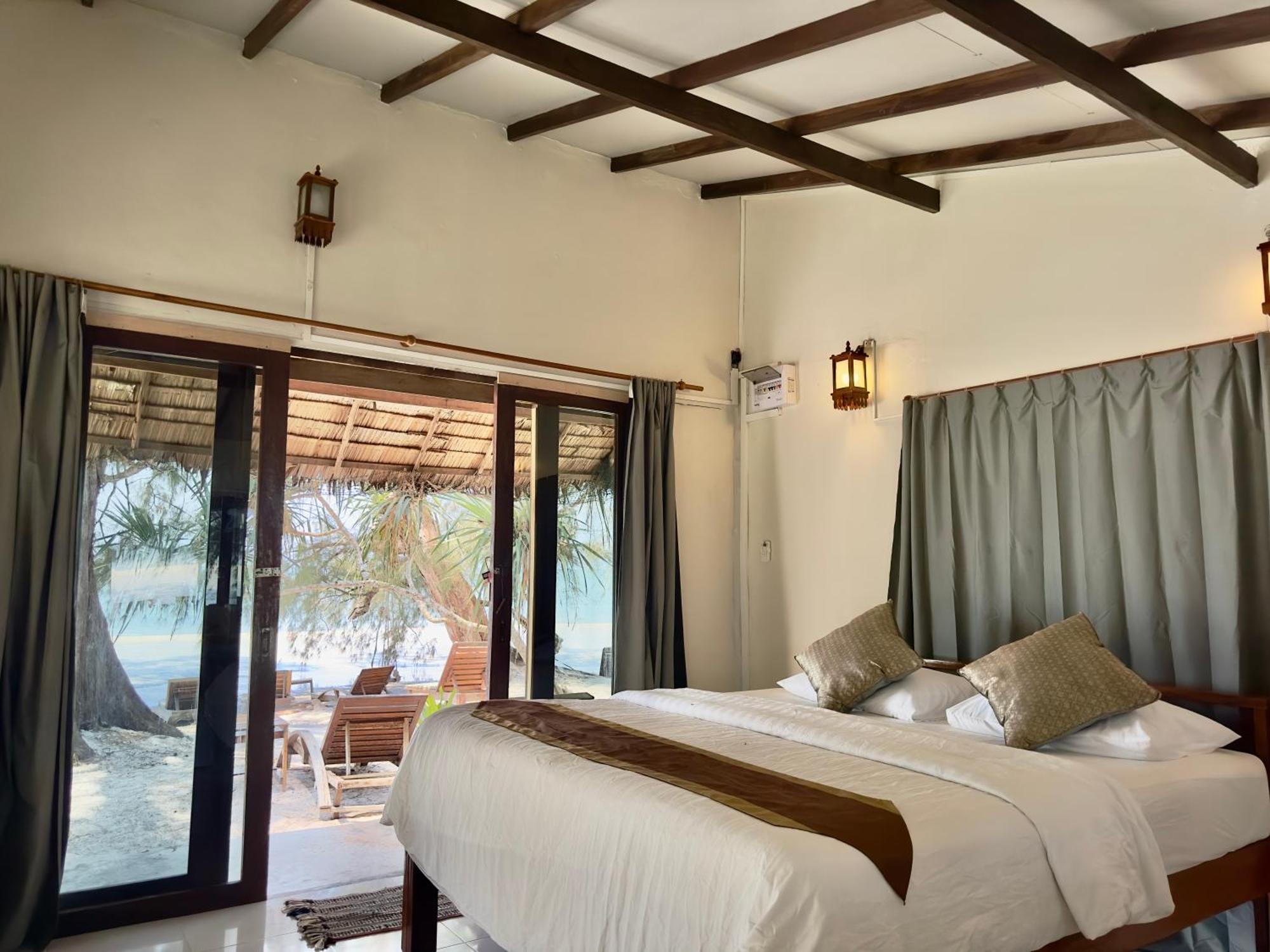 Hotel La Ong Lay à Koh Phayam Extérieur photo