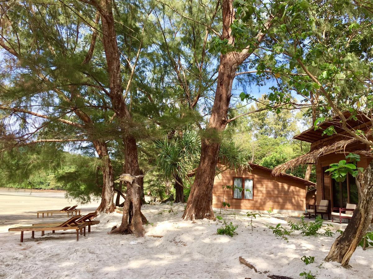 Hotel La Ong Lay à Koh Phayam Extérieur photo