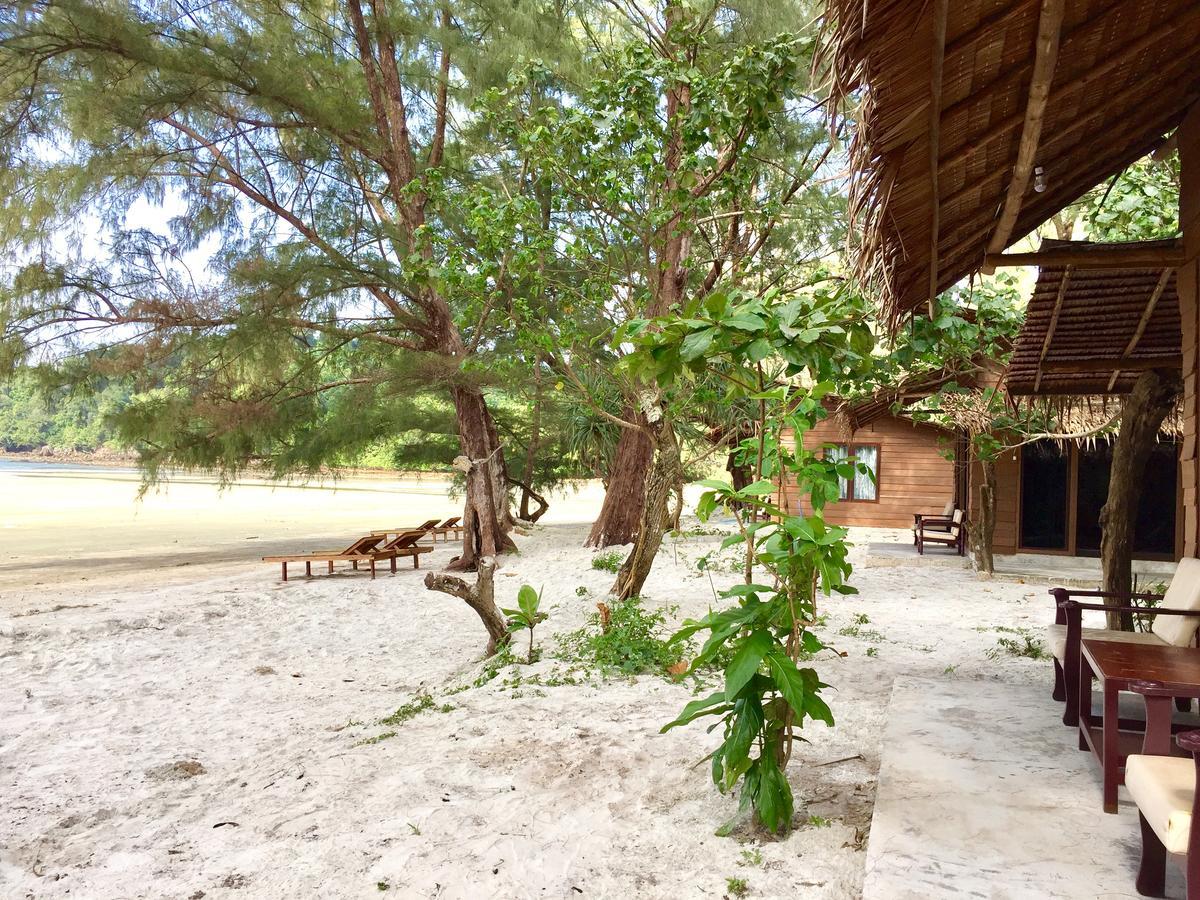 Hotel La Ong Lay à Koh Phayam Extérieur photo