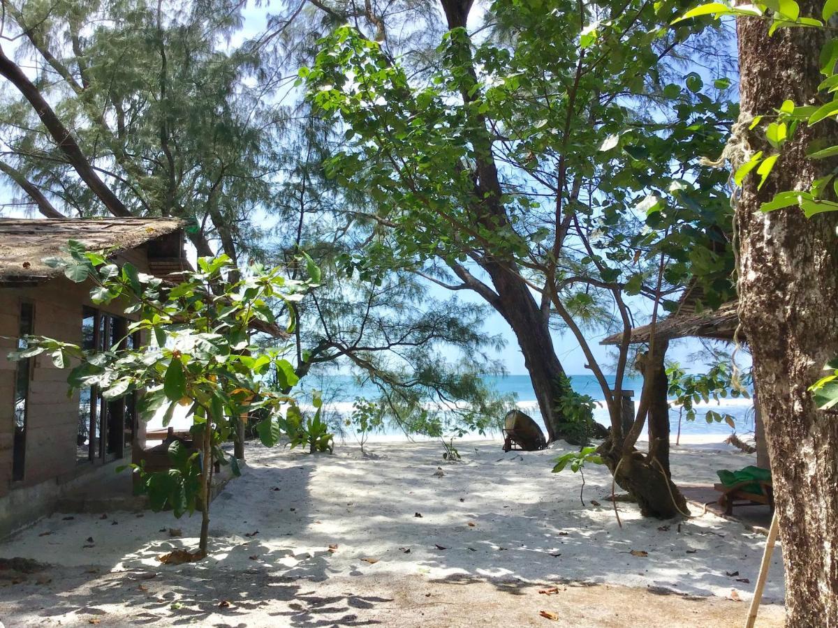 Hotel La Ong Lay à Koh Phayam Extérieur photo